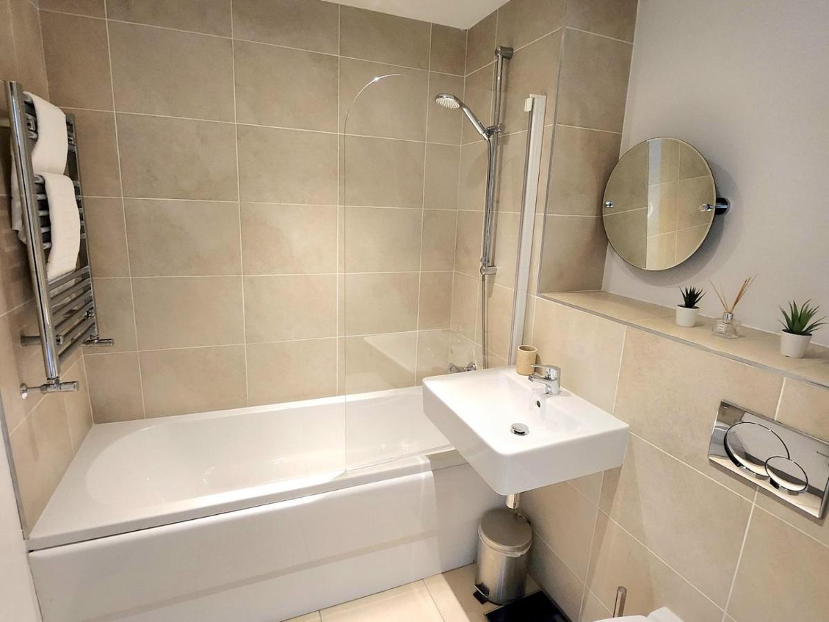 Apartament Pass The Keys Stunning Penthouse With Balcony Sunset Views Belfast Zewnętrze zdjęcie