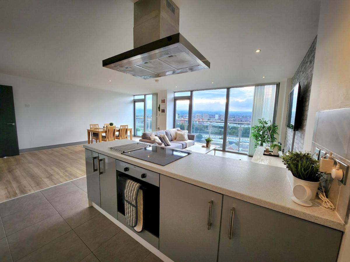Apartament Pass The Keys Stunning Penthouse With Balcony Sunset Views Belfast Zewnętrze zdjęcie
